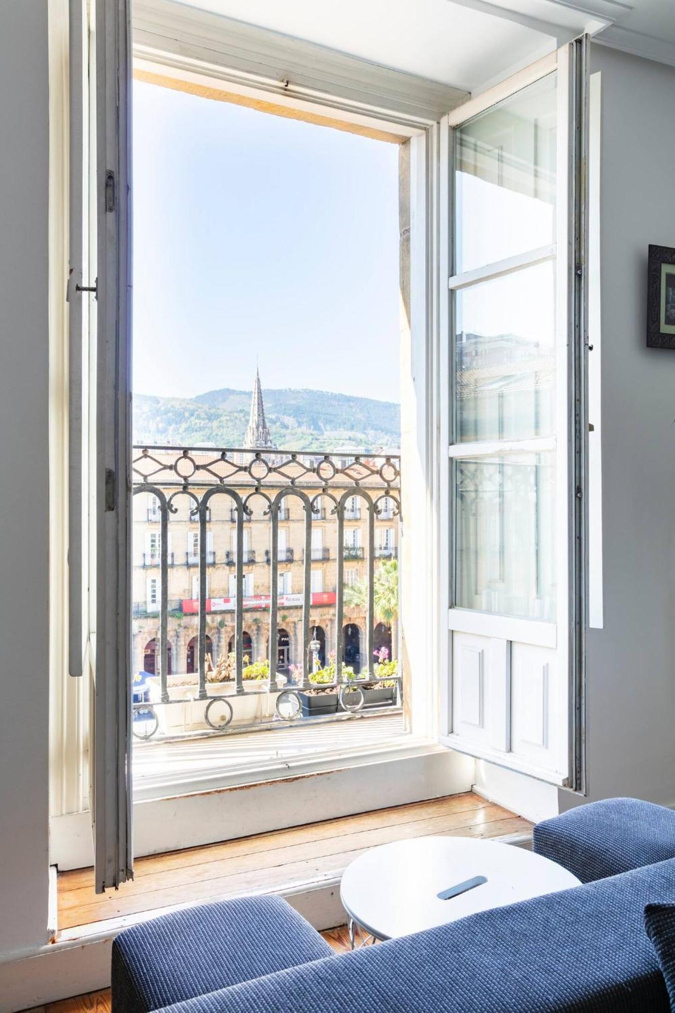 Plaza Nueva Habitaciones Bilbao Buitenkant foto
